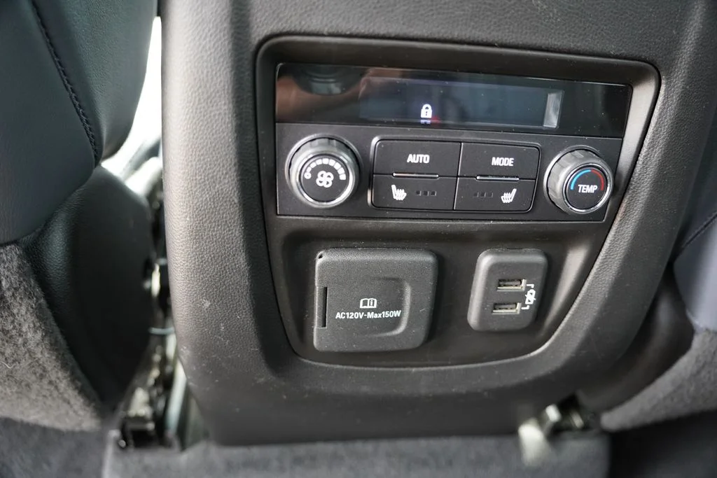 Used 2022 Summit White Buick Premium Group image 19