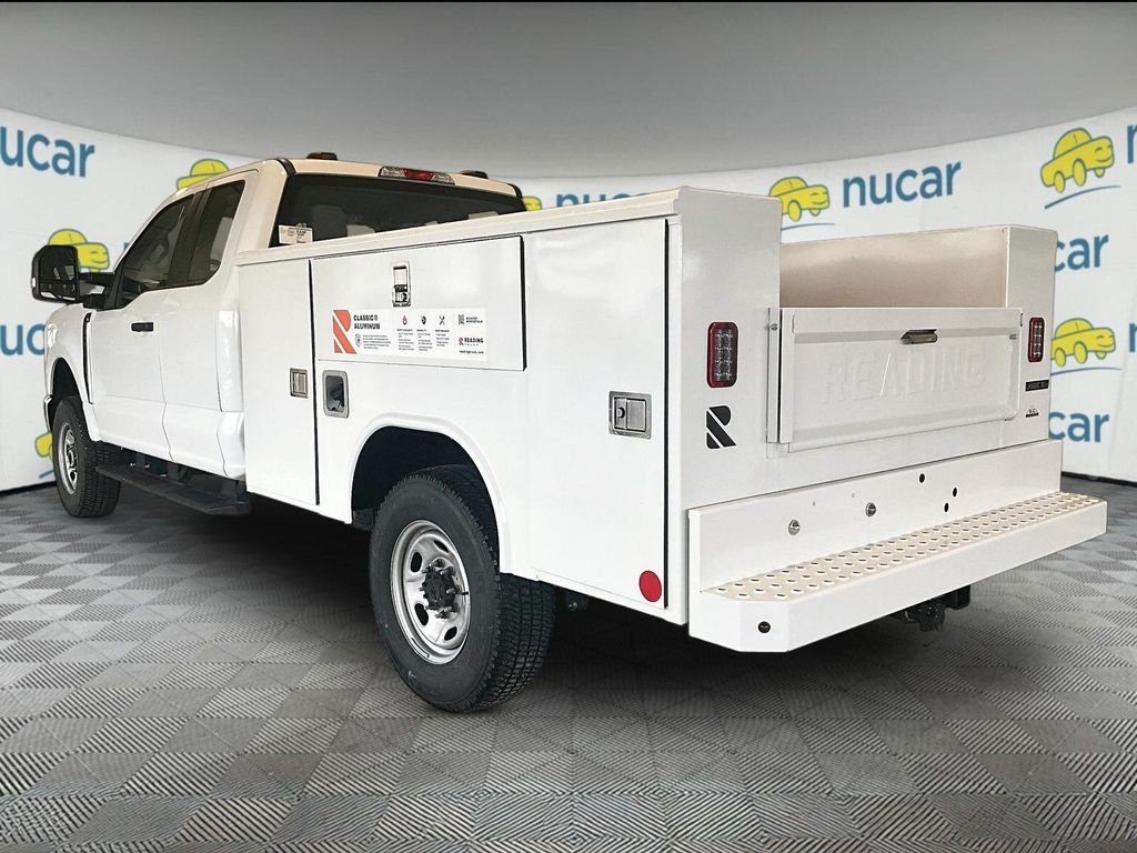 New 2026 Oxford White Ford XL image 5