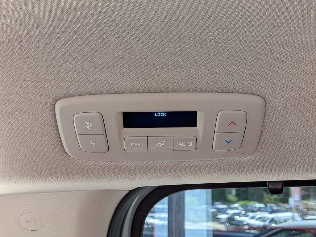 Used 2023 White Kia SX image 24