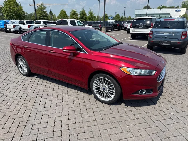 2016 Ford Fusion SE