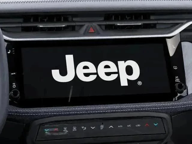 New 2026 Bright White Clear-Coat Exterior Paint Jeep Laredo image 22