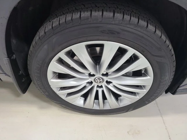 Used 2023 Blueprint Toyota Platinum image 40