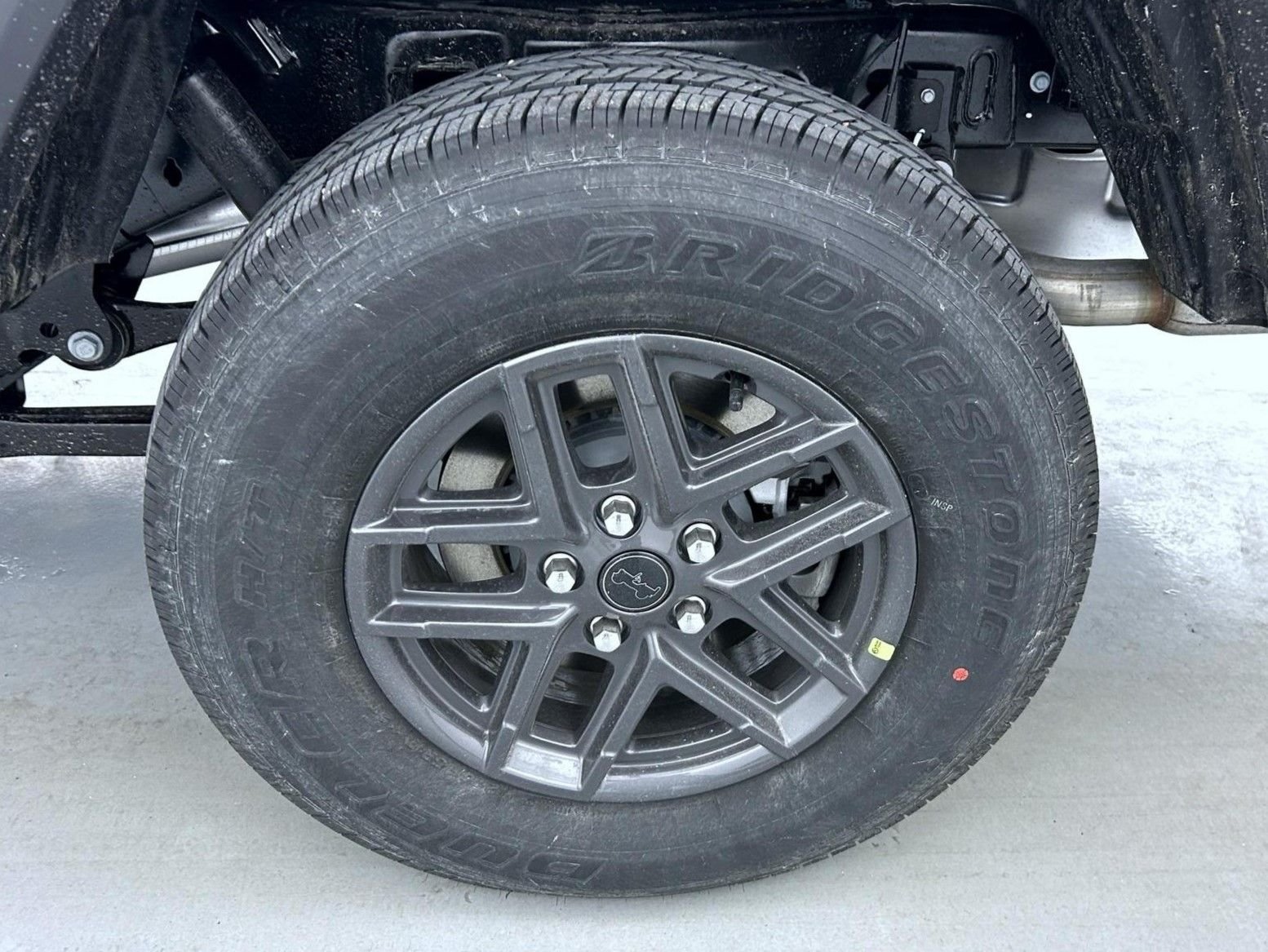 New 2026 Hydro Blue Pearl-Coat Exterior Paint Jeep Sport S image 22