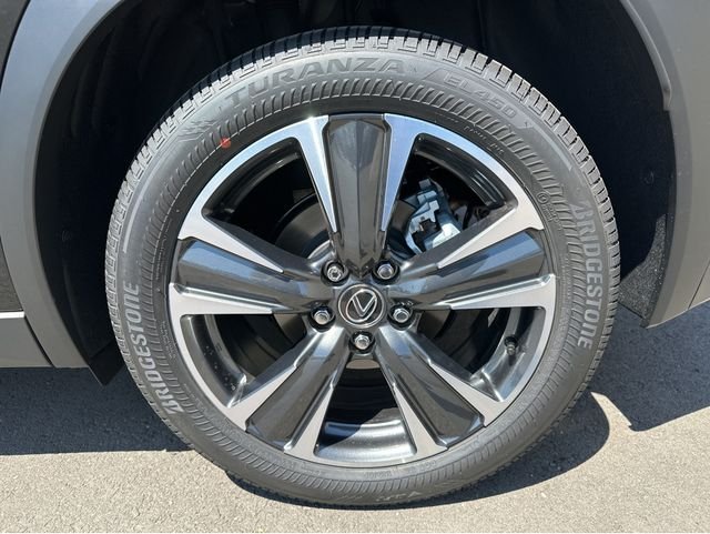 2026 Lexus UX Hybrid 300h - Photo 23