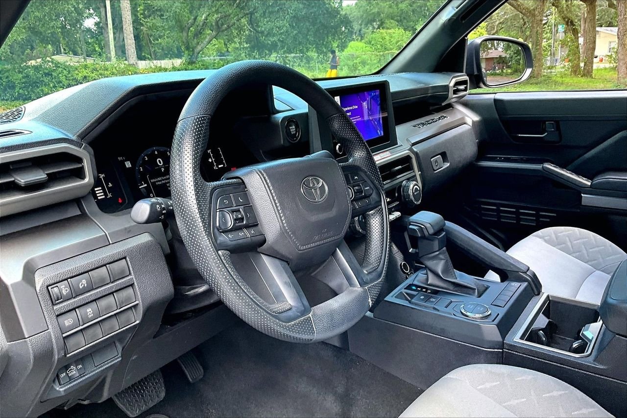 Used 2025  Toyota SR5 image 14