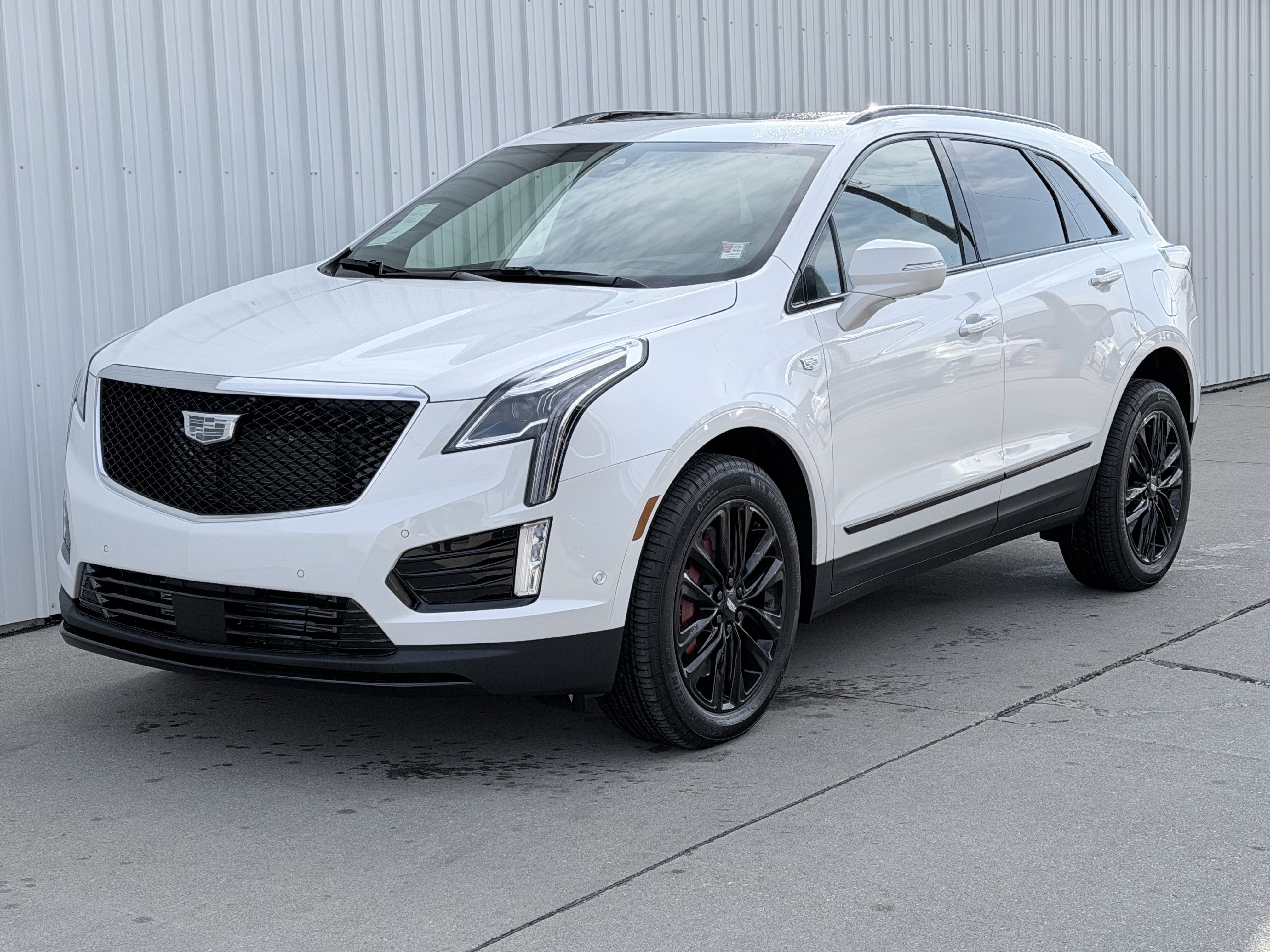 2026 Cadillac XT5 AWD Sport's photo