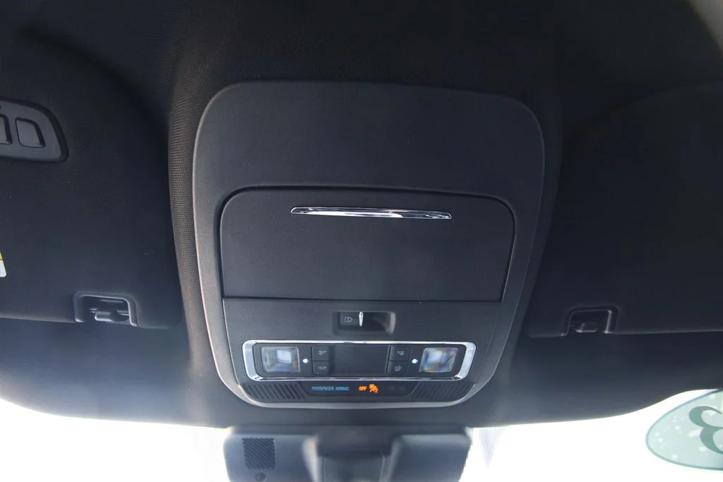 Used 2023  Ford Lariat image 39