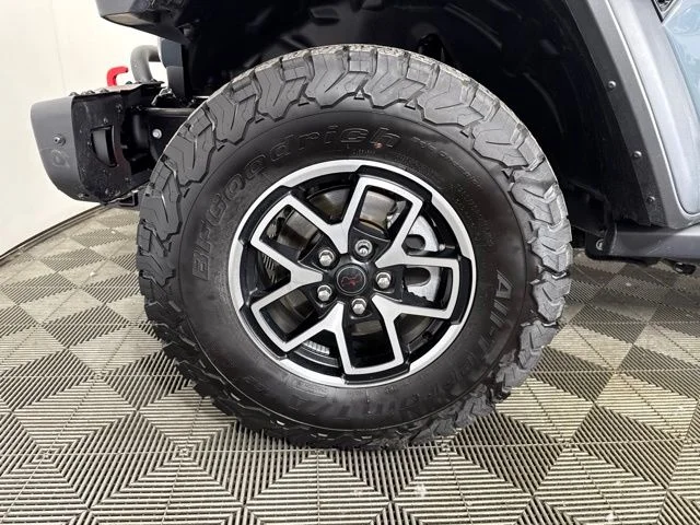 Used 2025 Gray Jeep Rubicon image 10