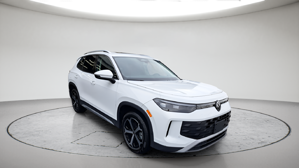 New 2025 White/off-white Volkswagen 2.0T SE image 3