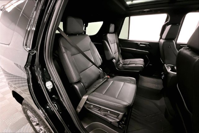 Used 2025 Black Chevrolet Z71 image 26