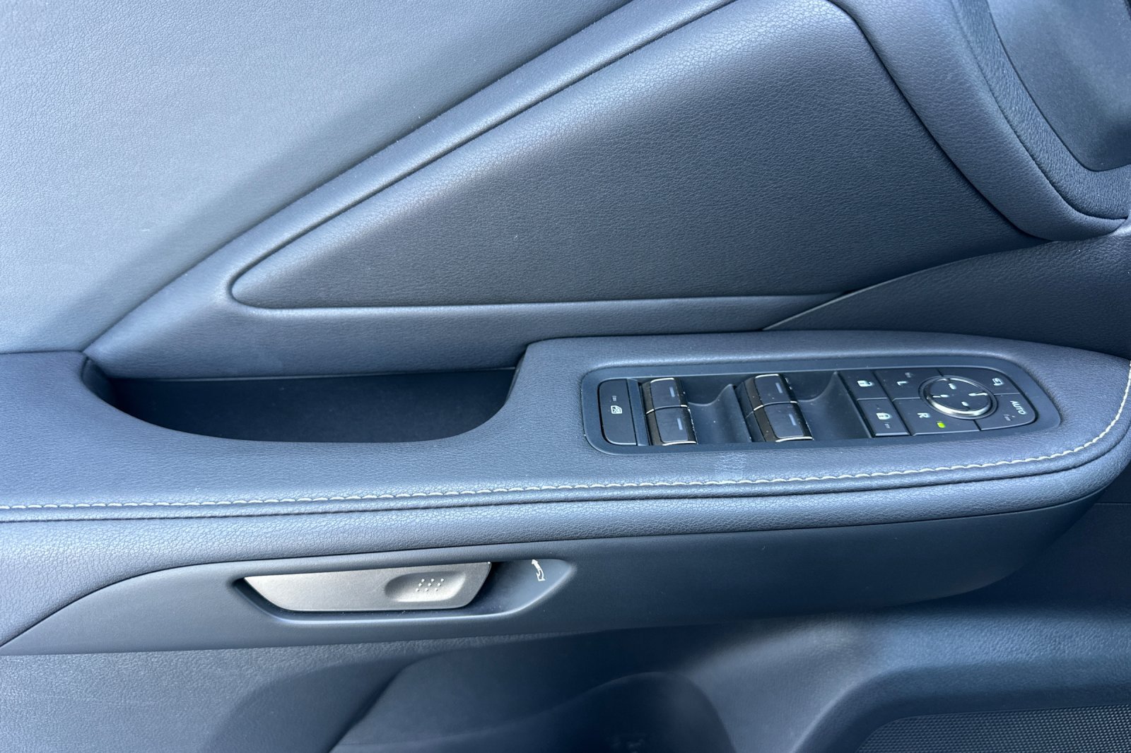Used 2025 Black Lexus 350 image 11