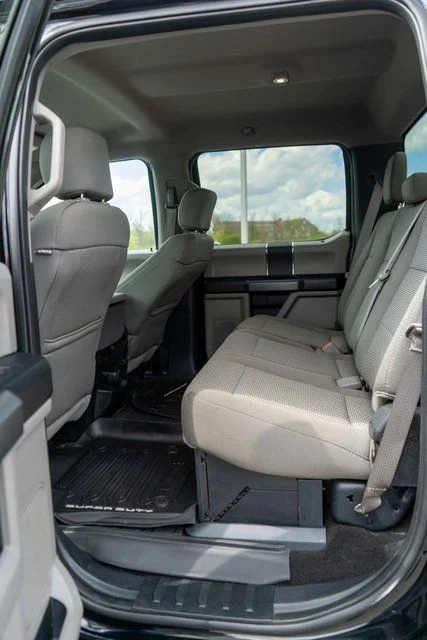 Used 2018 Black Ford XLT image 10