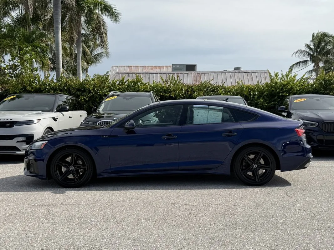 Used 2021 Blue Audi Premium 45 TFSI quattro S tronic image 3