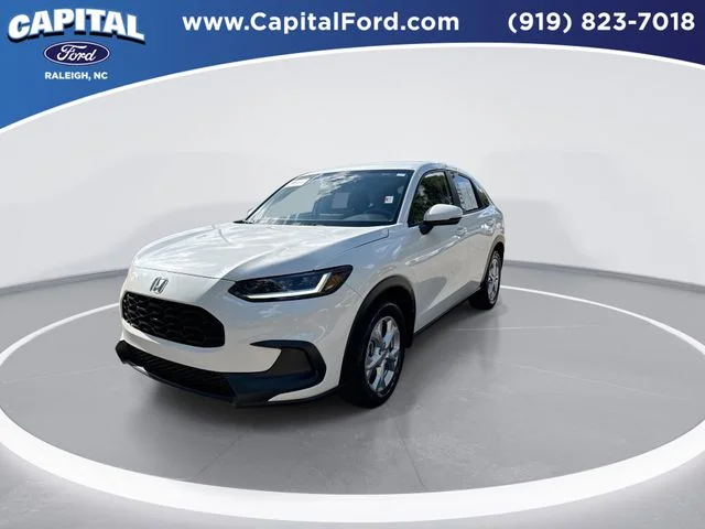 Used 2023 White Honda LX image 4