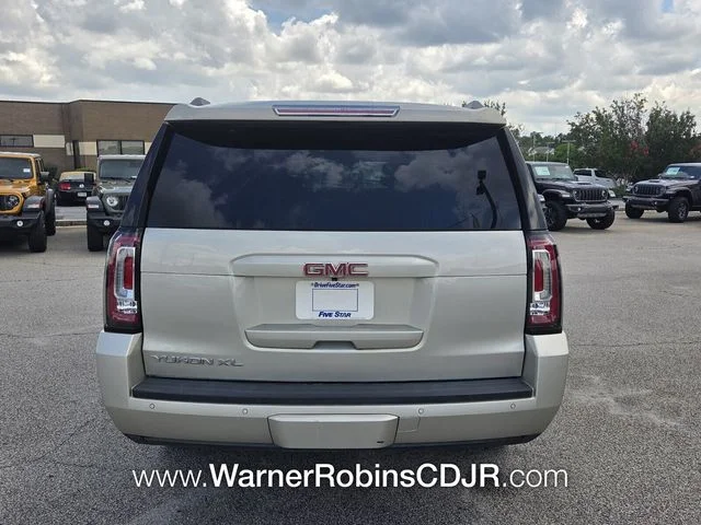 Used 2016 Silver GMC SLT image 12