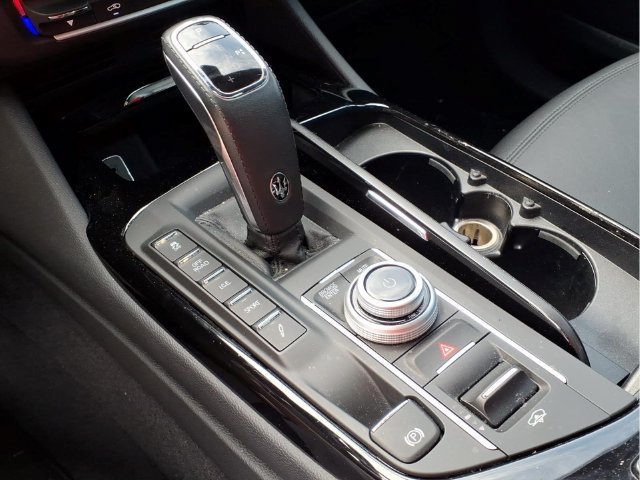 Used 2023 White Maserati Modena image 11