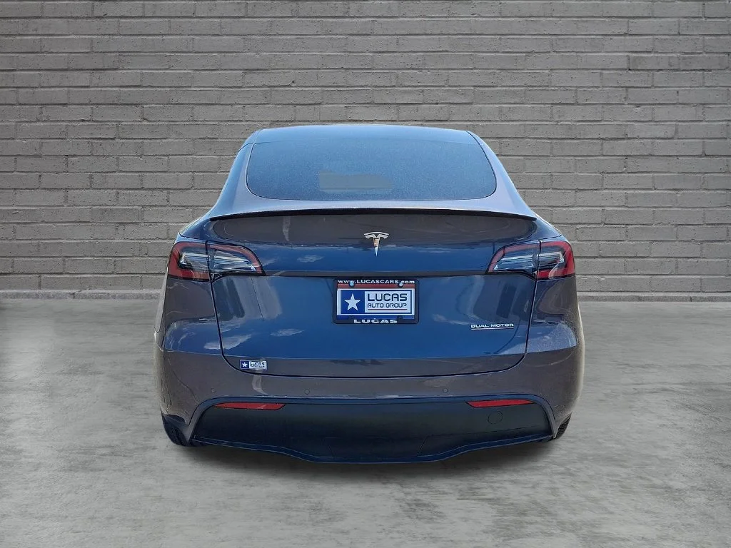 Used 2022  Tesla Performance image 9