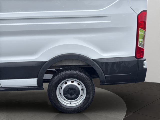 Used 2025 White Ford  image 25