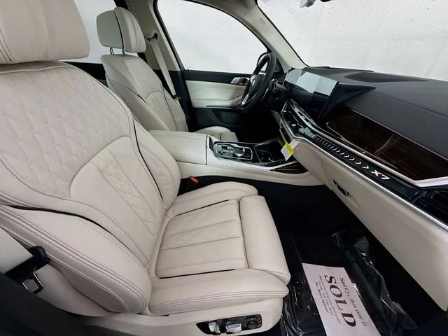Used 2026 Blue BMW xDrive40i image 29