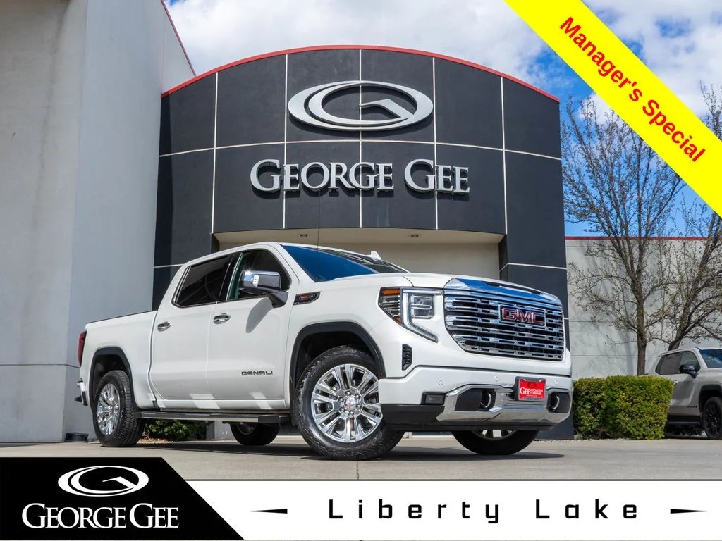 2023 GMC Sierra 4WD Crew Cab Short Box Denali's photo