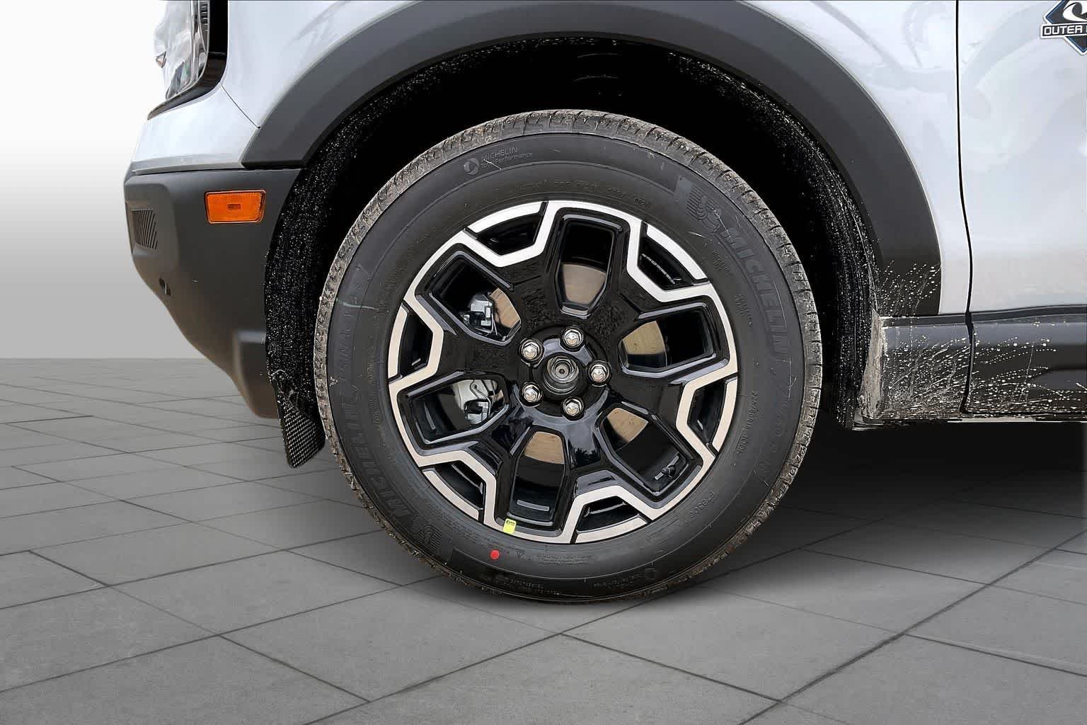 New 2026 Space White Metallic Ford Outer Banks® image 8