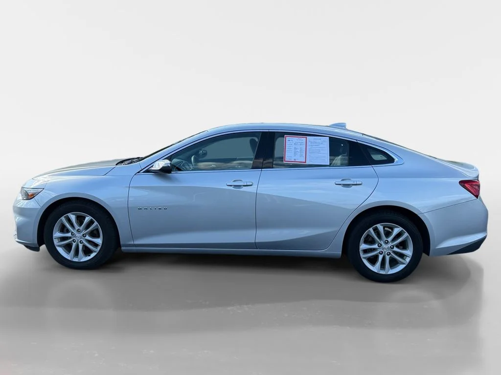 Used 2018 Silver Ice Metallic Chevrolet LT image 7