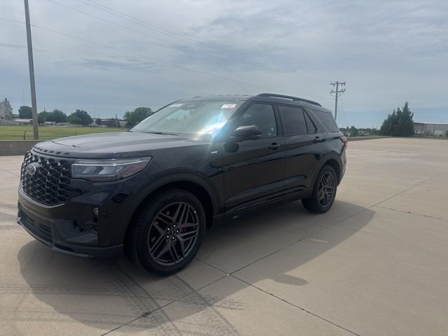 2025 Ford Explorer ST-LINE 4WD (PL535)'s photo