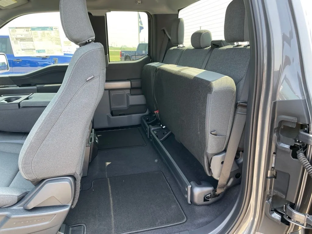 New 2026 Carbonized Gray Metallic Ford XLT image 49
