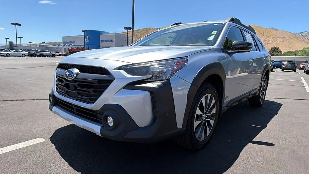 Used 2024 Ice Silver Metallic Subaru Limited image 7