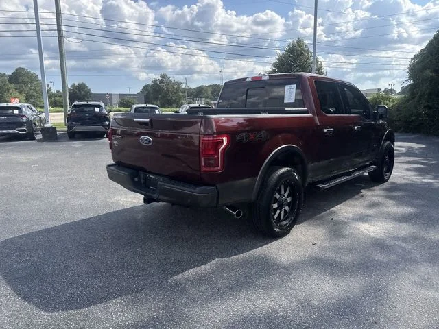 Used 2017  Ford Lariat image 5