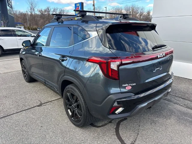 Used 2024 Gray Kia X-Line image 5