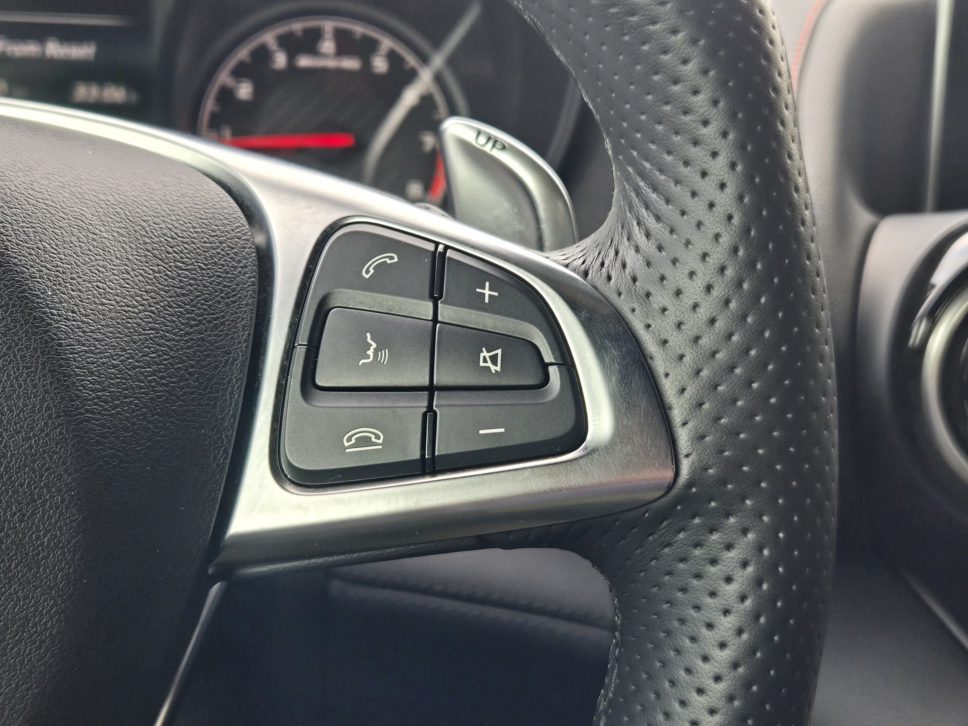 Used 2018 Selenite Gray Metallic Mercedes-Benz Base image 28