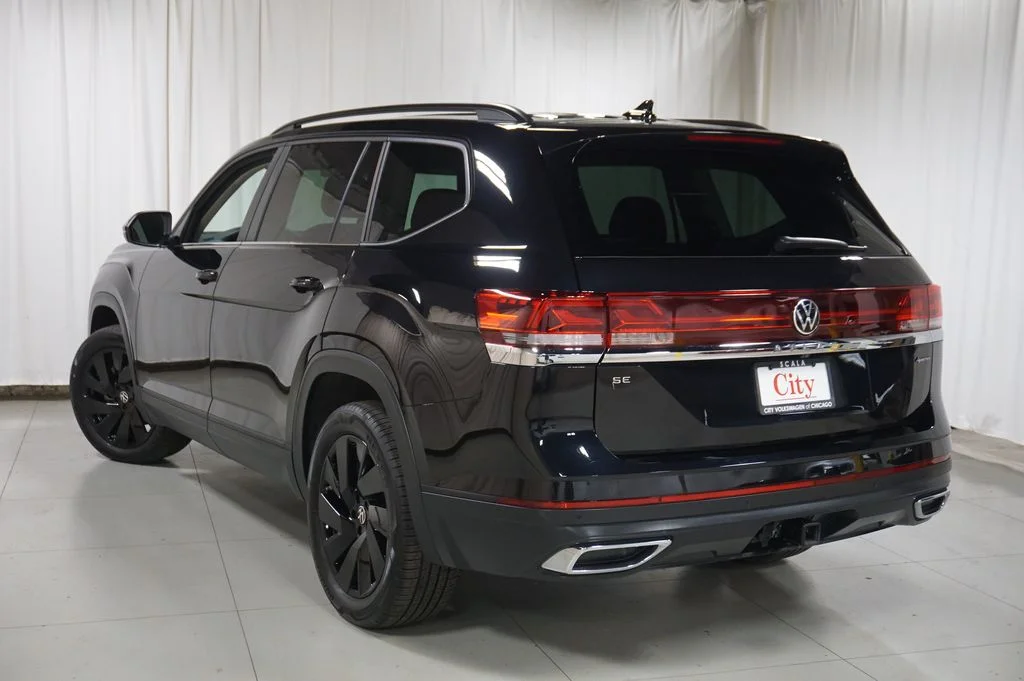 Certified Used 2026 Deep Black Pearl Volkswagen 2.0T SE w/Technology image 17