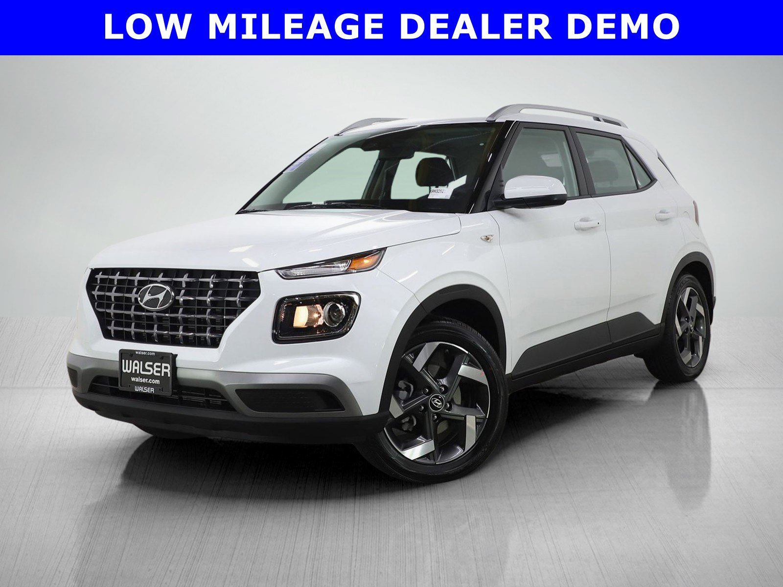 2026 Hyundai Venue SEL w/ 2-Tone Roof IVT's photo