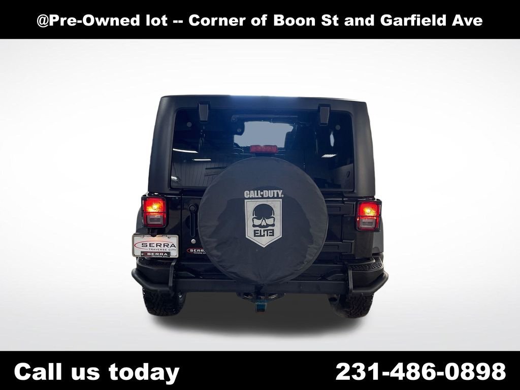 Used 2012 Black Jeep Unlimited Rubicon image 4