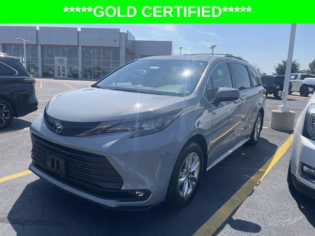 Certified Used 2022 CEMENT Toyota  image 12