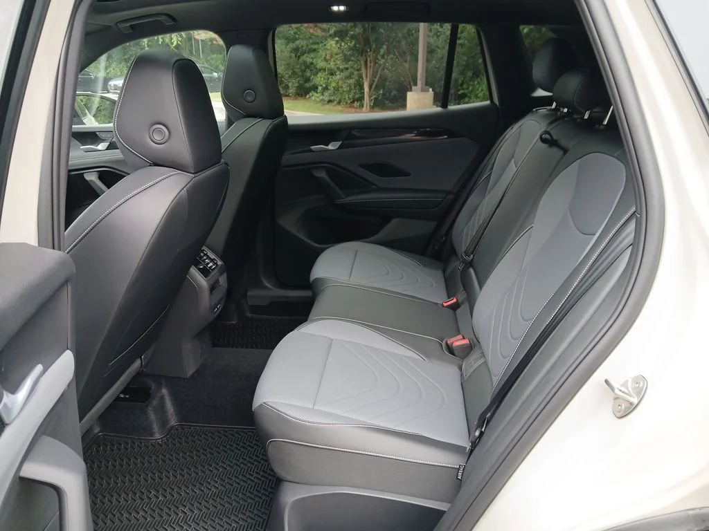 New 2026 Beige Volkswagen 2.0T SE R-Line Black image 24
