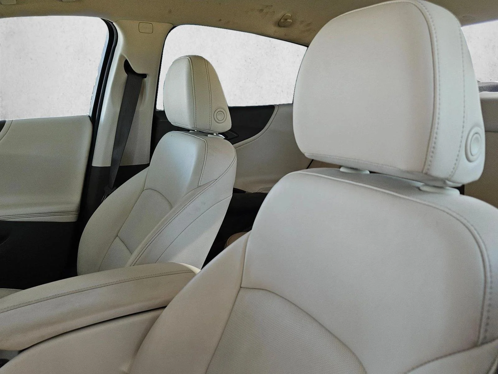 Used 2024 Lakeshore Blue Metallic Chevrolet LT image 14