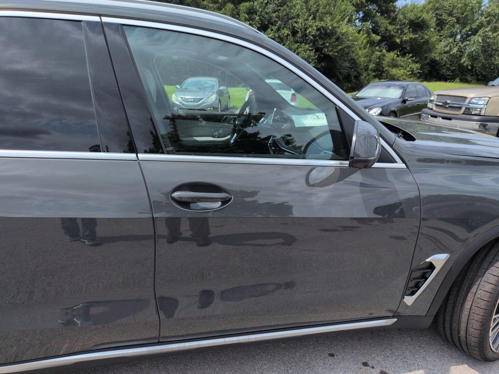 New 2026 Dravit Grey Metallic BMW xDrive40i image 38
