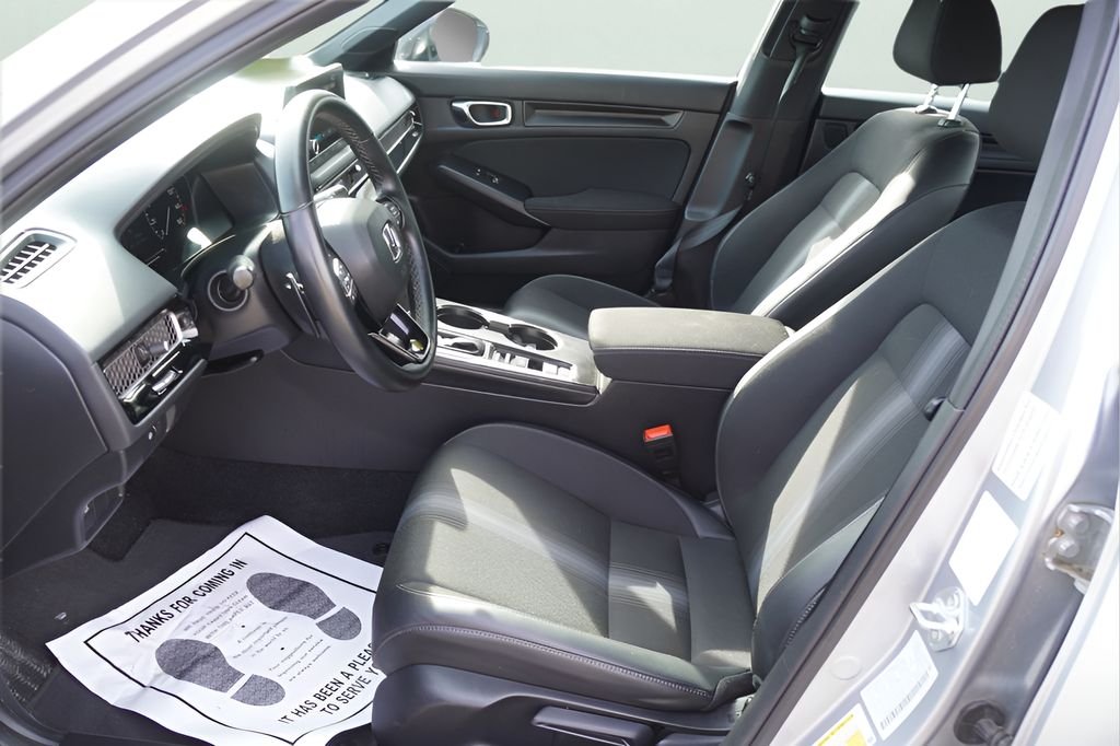 Used 2025 Solar Silver Metallic Honda Sport image 10