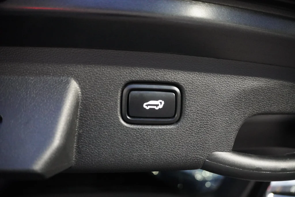 Used 2024 Gravity Gray Kia X-Line image 22