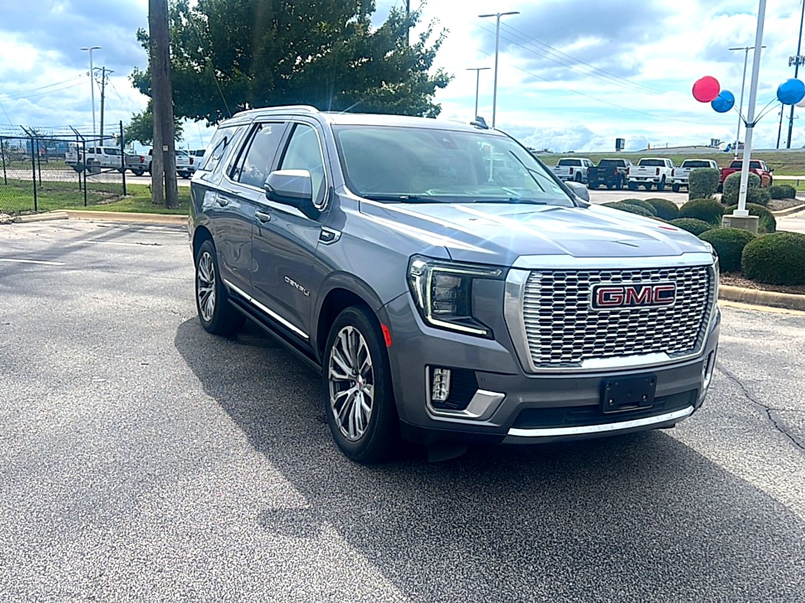 Used 2021 SATIN STEEL METALLIC GMC Denali image 3