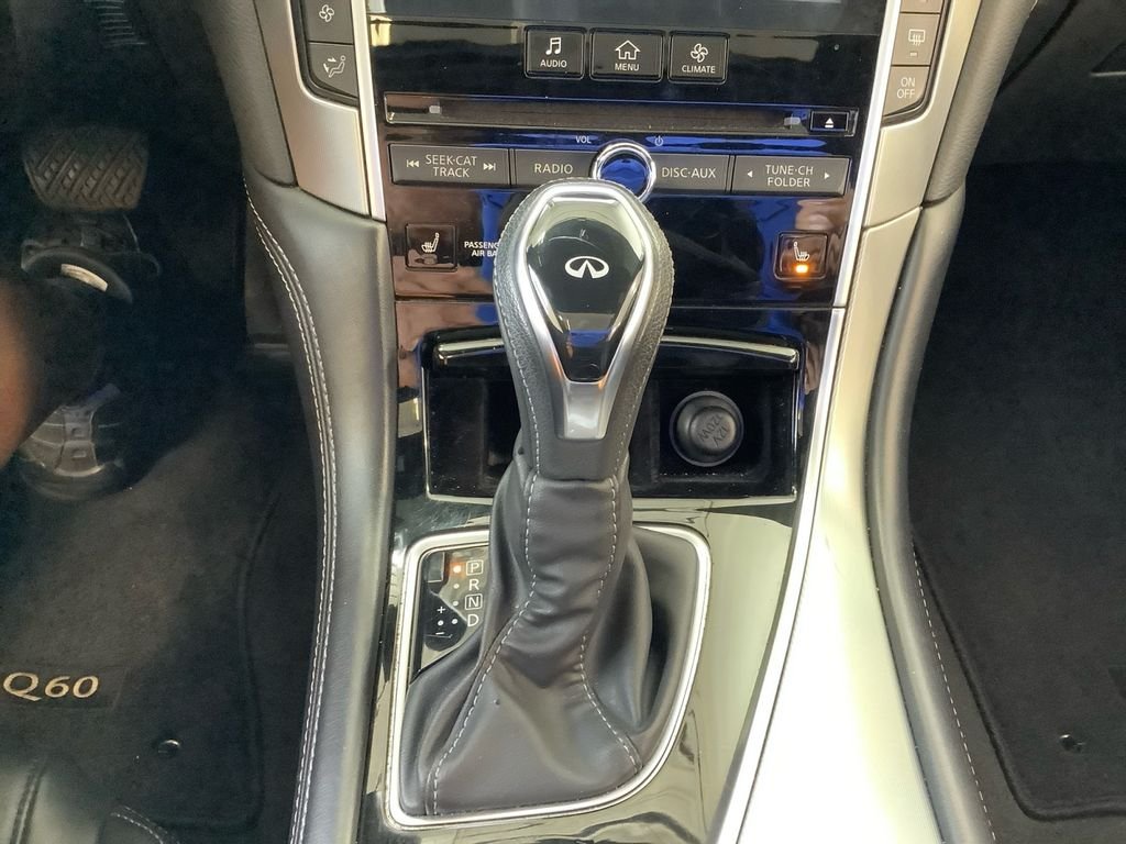 Used 2019 White INFINITI 3.0t LUXE image 29