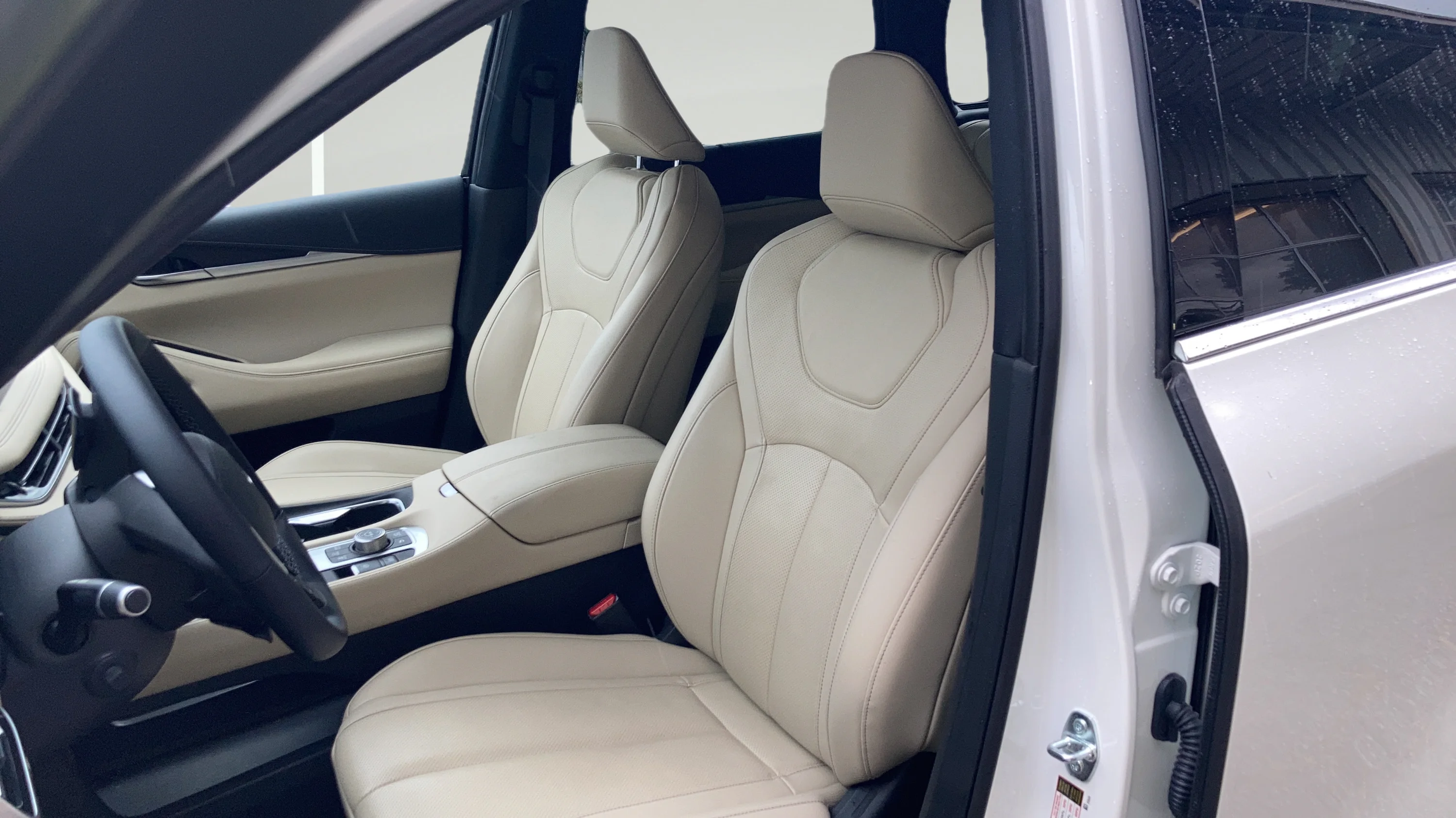Used 2025 Majestic White INFINITI SENSORY image 20