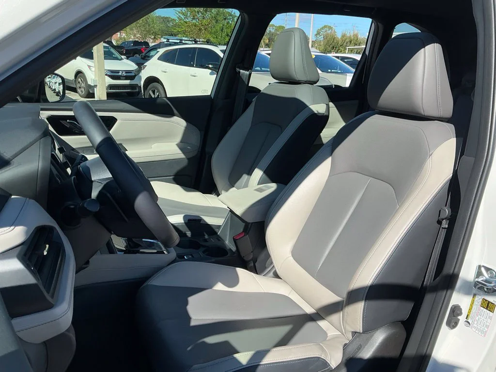 Used 2025 White Subaru Limited image 28