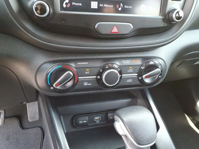 Used 2022 Orange Kia LX image 27