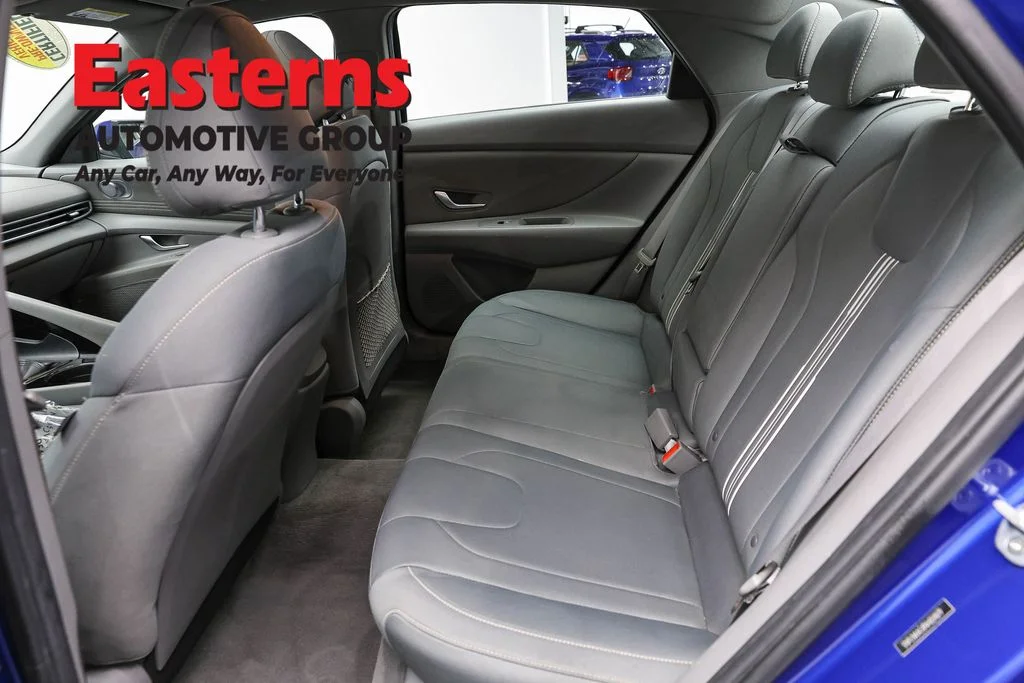 Used 2022 Blue Hyundai SEL image 21