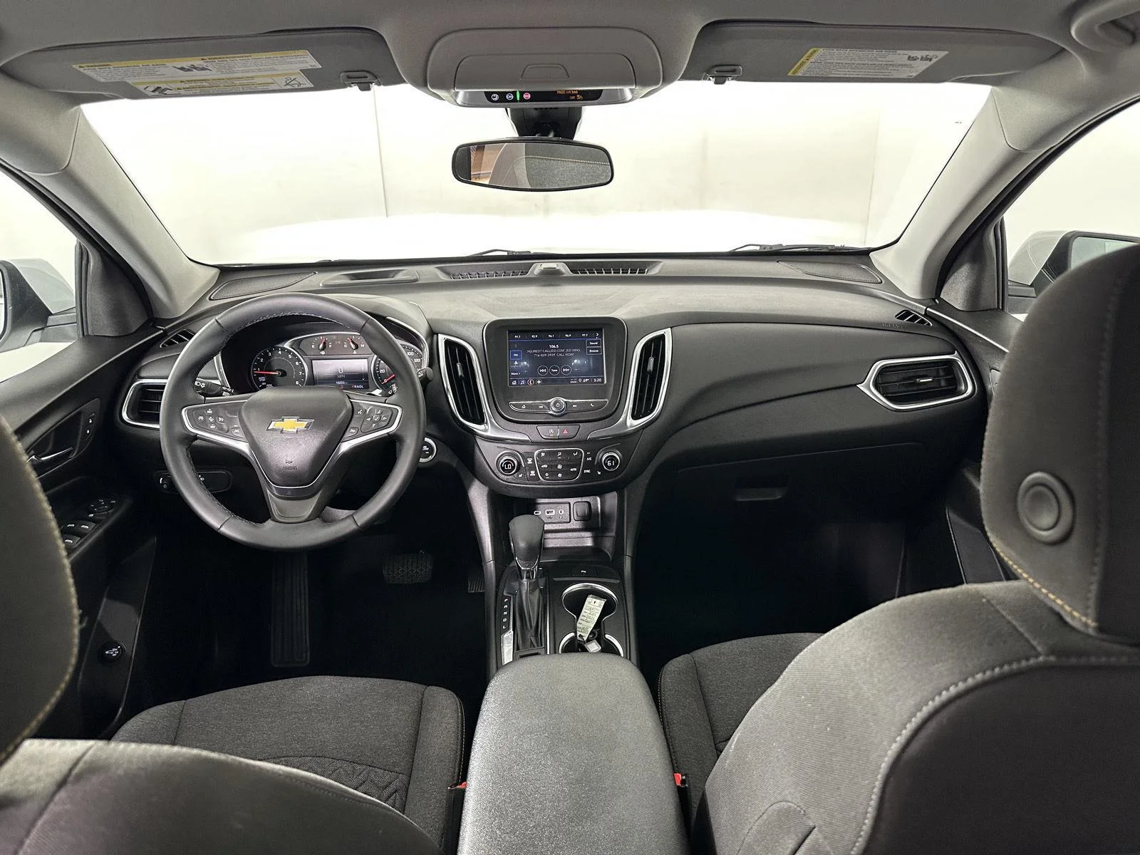 Used 2024 Summit White Chevrolet LT image 29