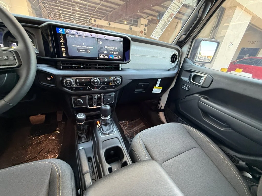 New 2025 White Jeep Sport S 4xe image 15