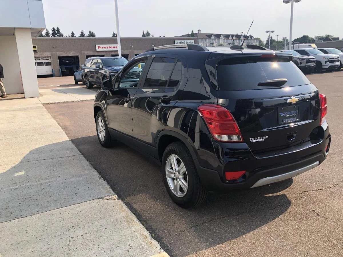 Used 2022 Blue Chevrolet Awd 4dr Lt image 5